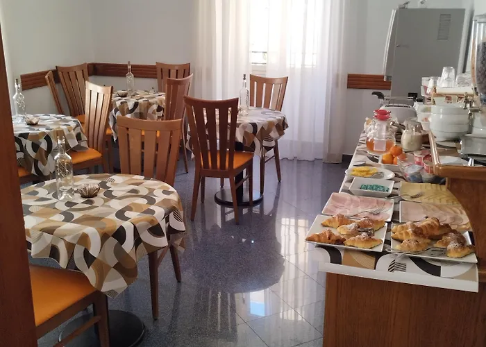 Konukevi Ercoli House 2*